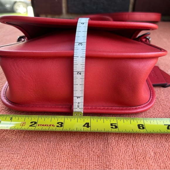 Coach glove tanned leather mini saddle bag in EUC - Picture 4 of 9